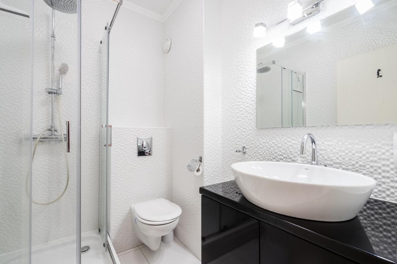 Beautiful Three Bedrooms Apartment With Free Parking Close To The Danube Coast Budapest Kültér fotó