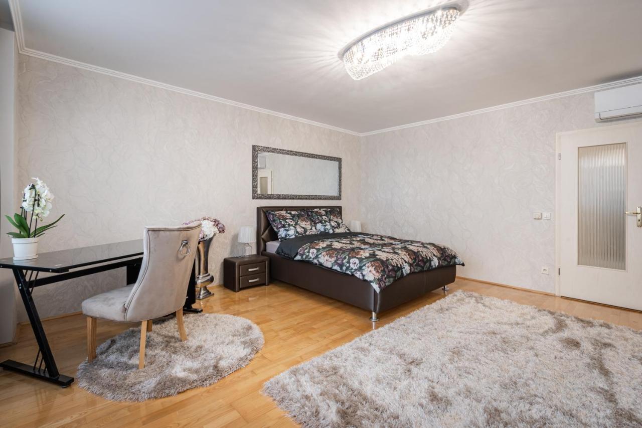 Beautiful Three Bedrooms Apartment With Free Parking Close To The Danube Coast Budapest Kültér fotó