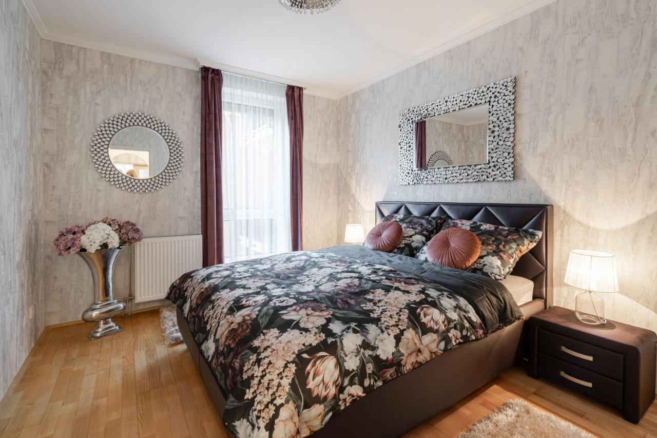Beautiful Three Bedrooms Apartment With Free Parking Close To The Danube Coast Budapest Kültér fotó