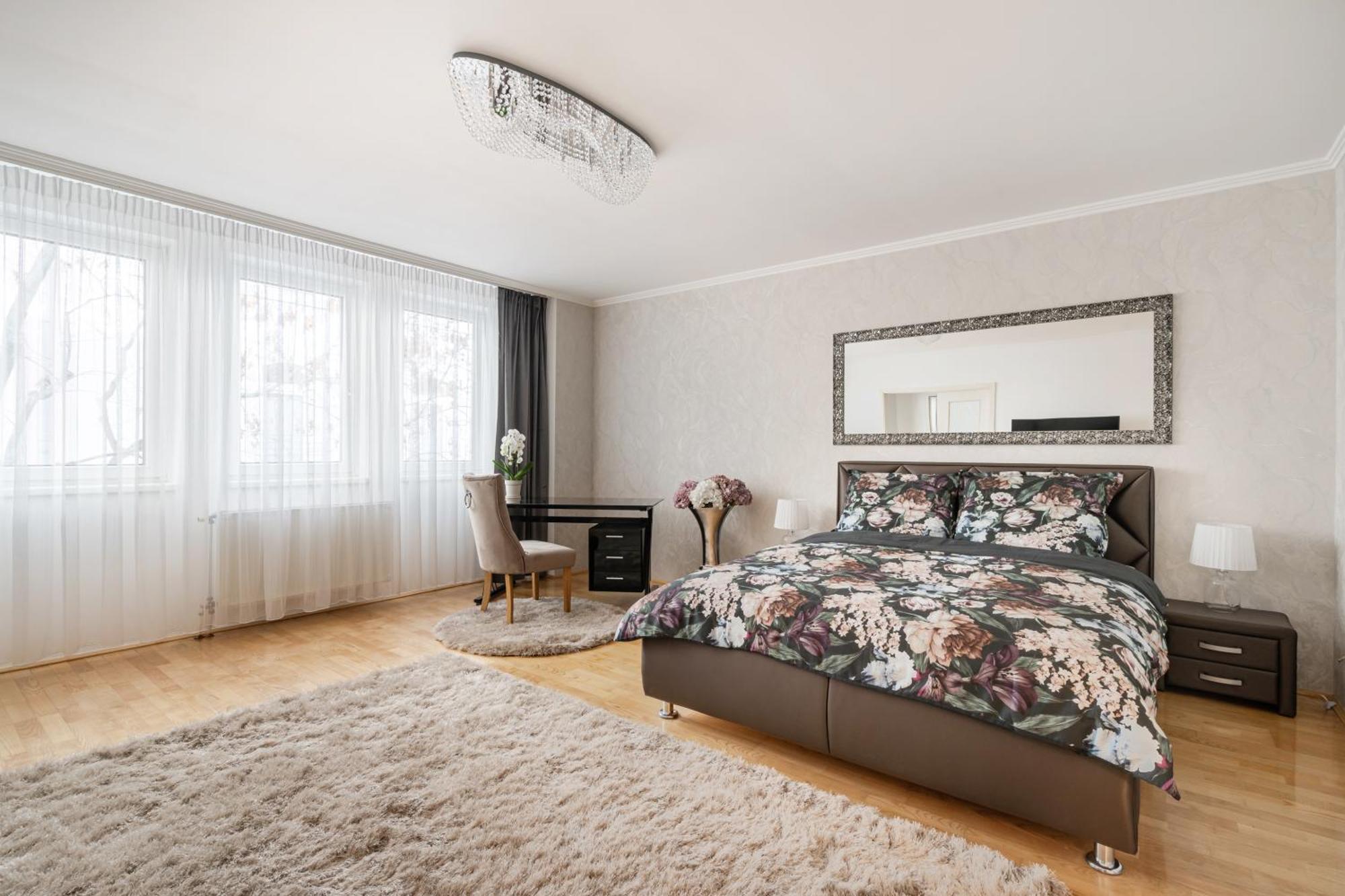 Beautiful Three Bedrooms Apartment With Free Parking Close To The Danube Coast Budapest Kültér fotó