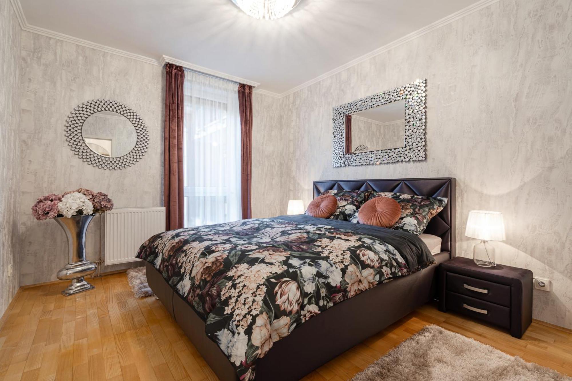 Beautiful Three Bedrooms Apartment With Free Parking Close To The Danube Coast Budapest Kültér fotó